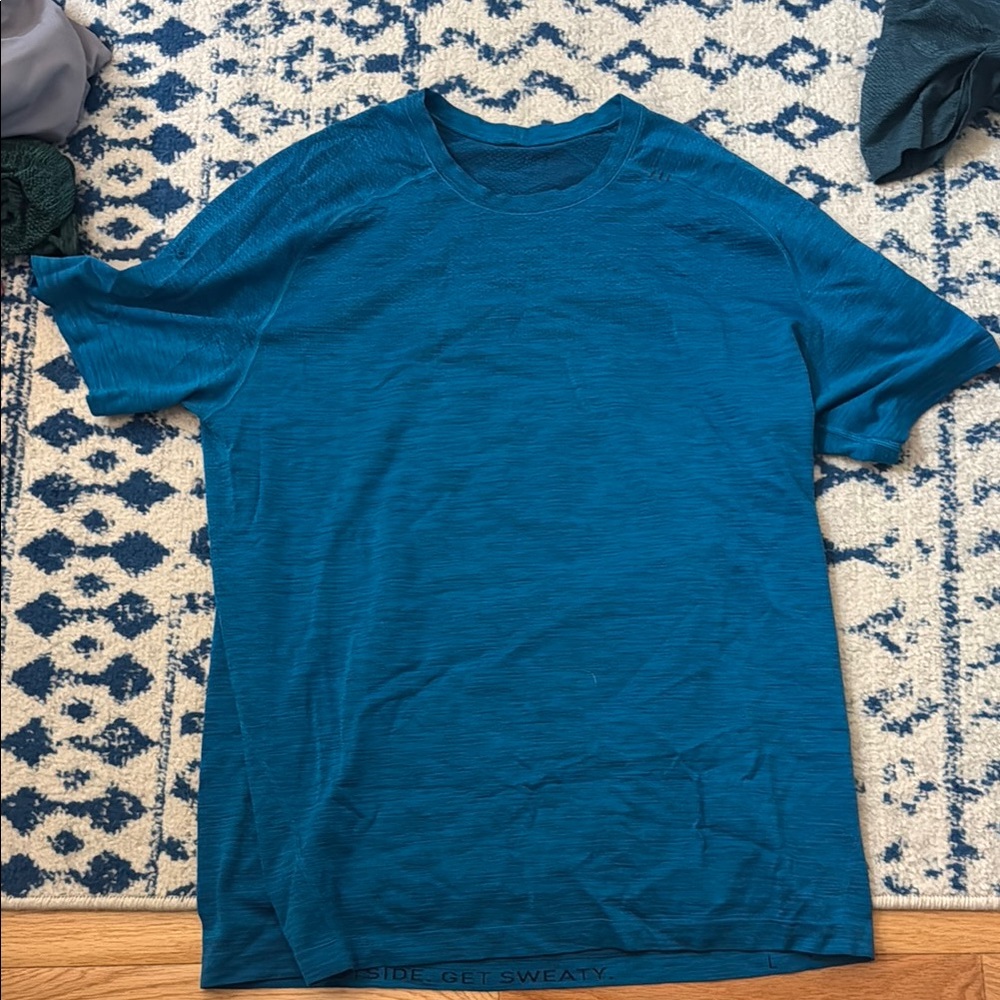 Lululemon Athletica Blue Crew Neck Short Sleeve Tee